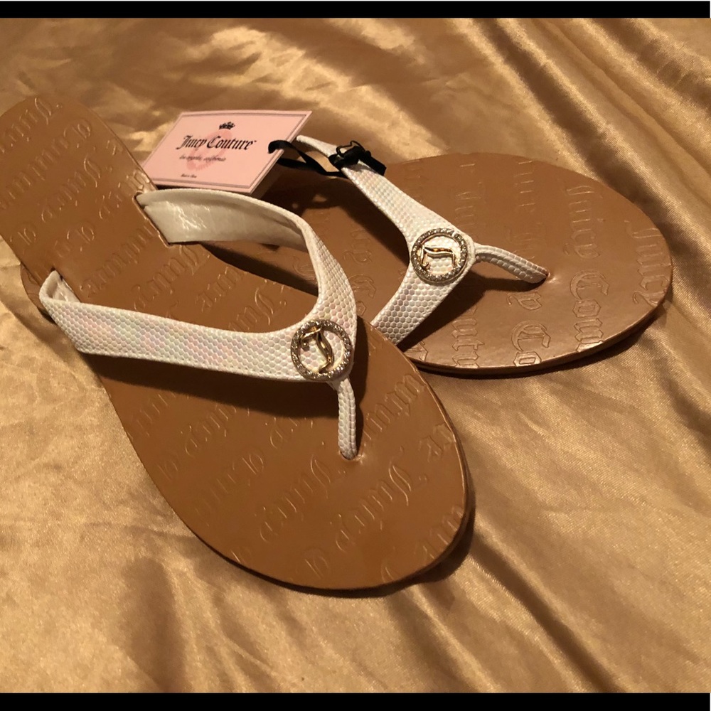 Juicy Couture Flip Flops ( Size 7 )